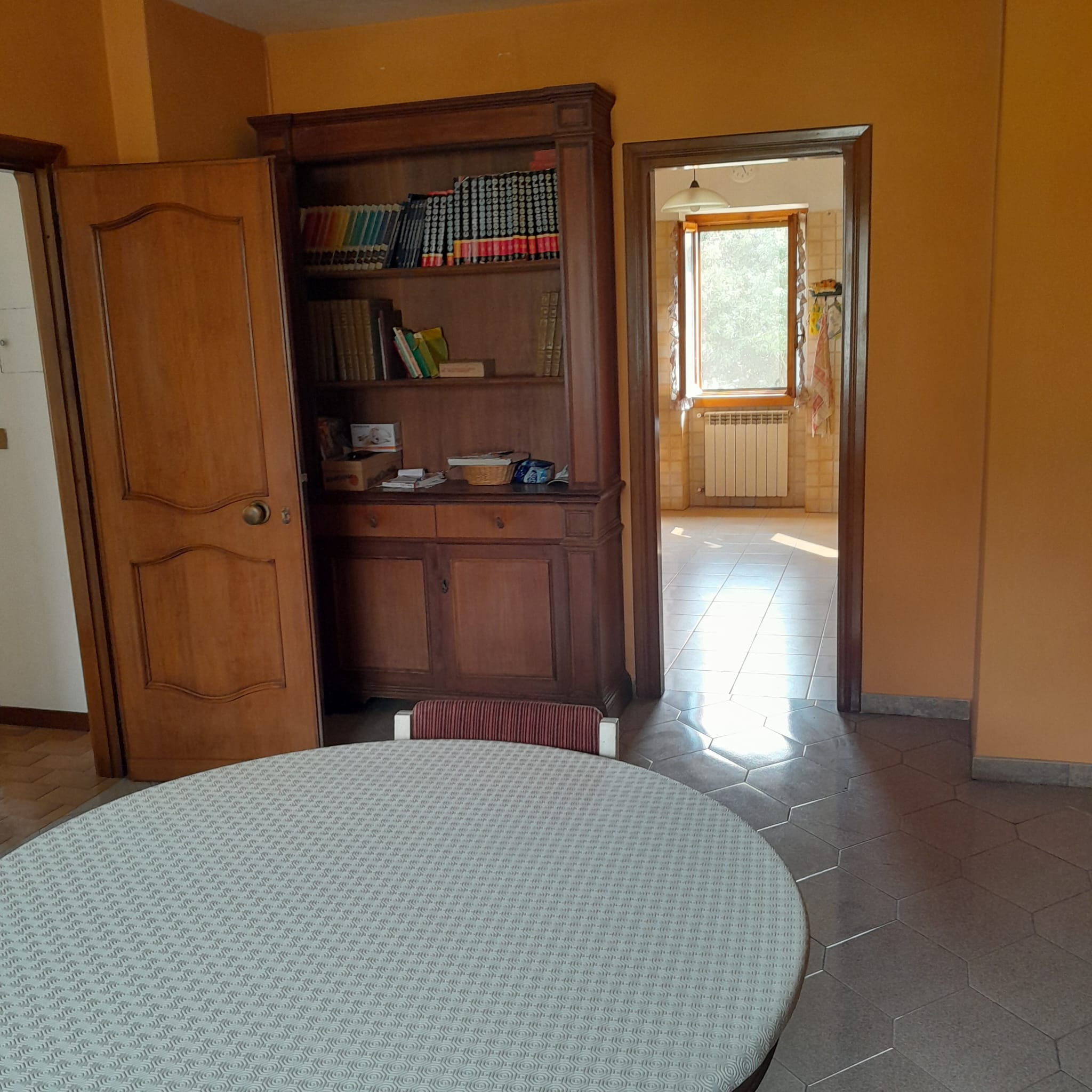 0 , 8 Stanze Stanze,0,Villa,In vendita,0,1085